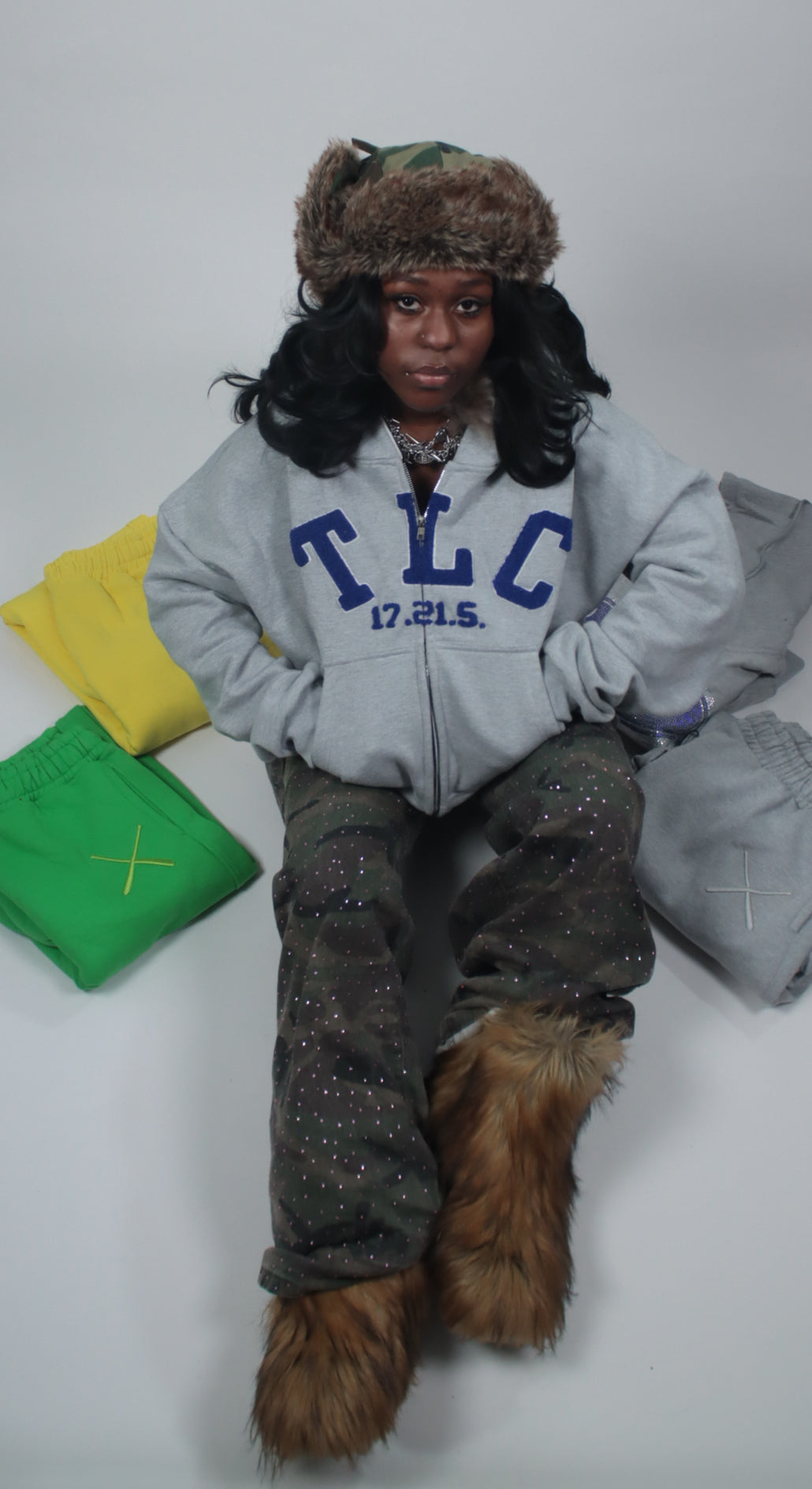 “UNIVERSITY” HOODIE