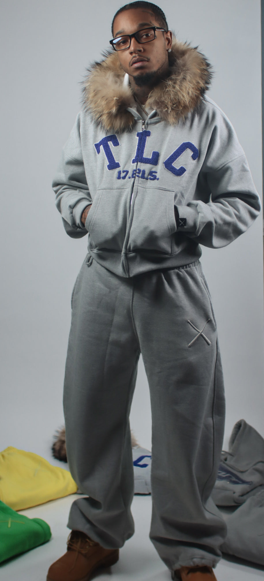 “UNIVERSITY” HOODIE
